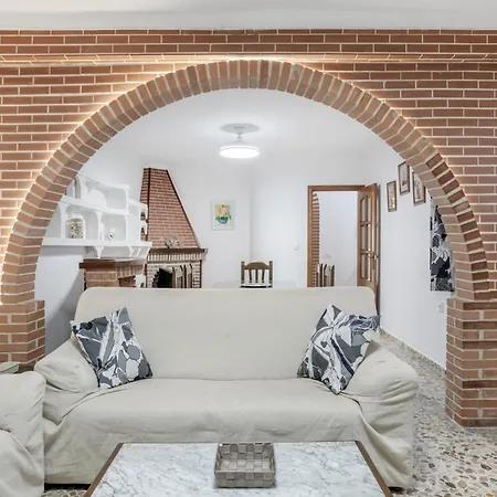 Casa Grande En El Centro De Conil *