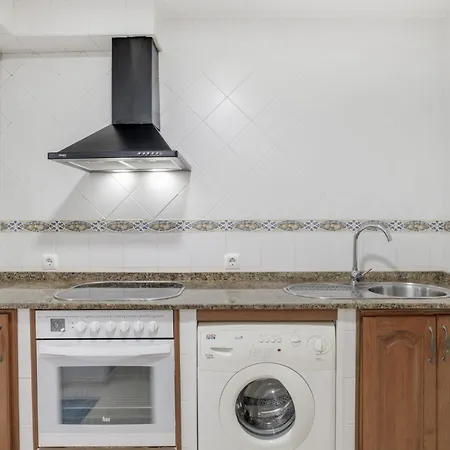 Casa Grande En El Centro De Conil Apartamento *