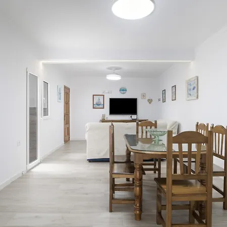 Casa Grande En El Centro De Conil アパート コニル・デ・ラ・フロンテラ
